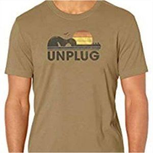 Life is Good Men’s Unplug Olive Green Shirt Size Medium